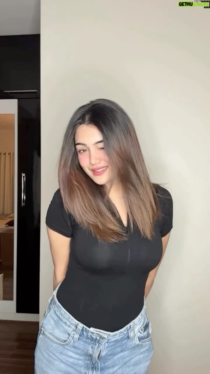 Sunaina Ganesh - 50.2K Likes - 🤍

[ reels, viral, trending, fyp, foryoupage, foryou, bollywood, trend ]