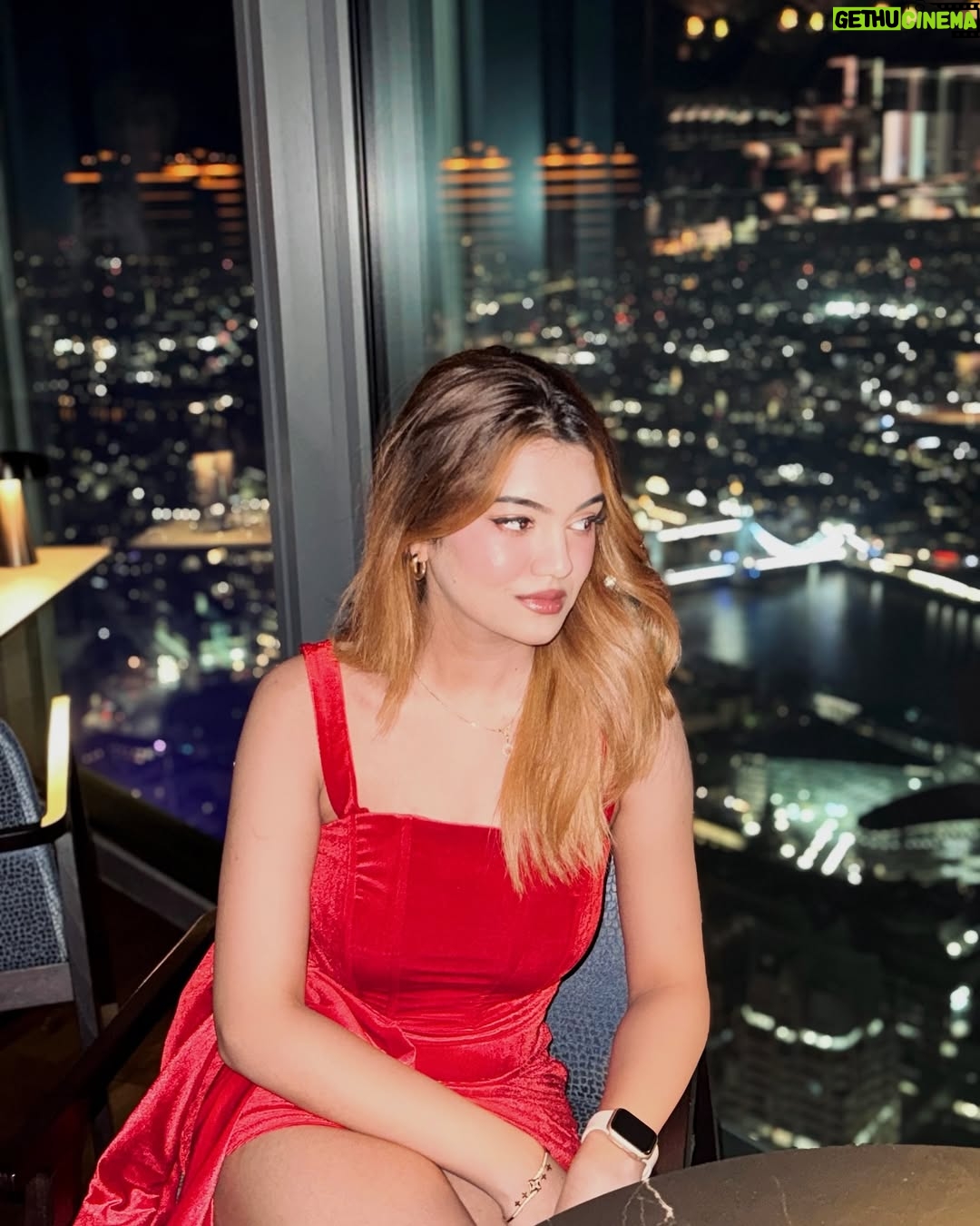 Sunaina Ganesh - 1.8K Likes - main character energy always ✮⋆˙ 

#citylights #london