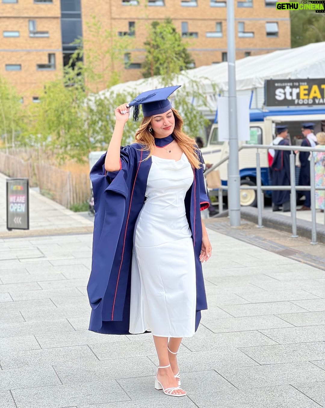 Sunaina Ganesh - 3K Likes - From late nights to bright lights—made it through! 🎓#graduated #MScUnlocked