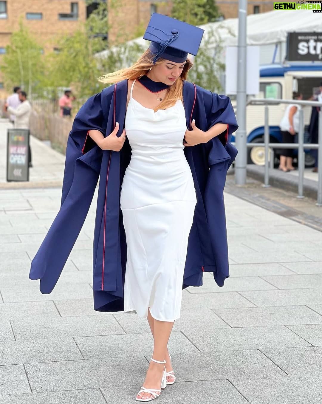 Sunaina Ganesh - 3K Likes - From late nights to bright lights—made it through! 🎓#graduated #MScUnlocked