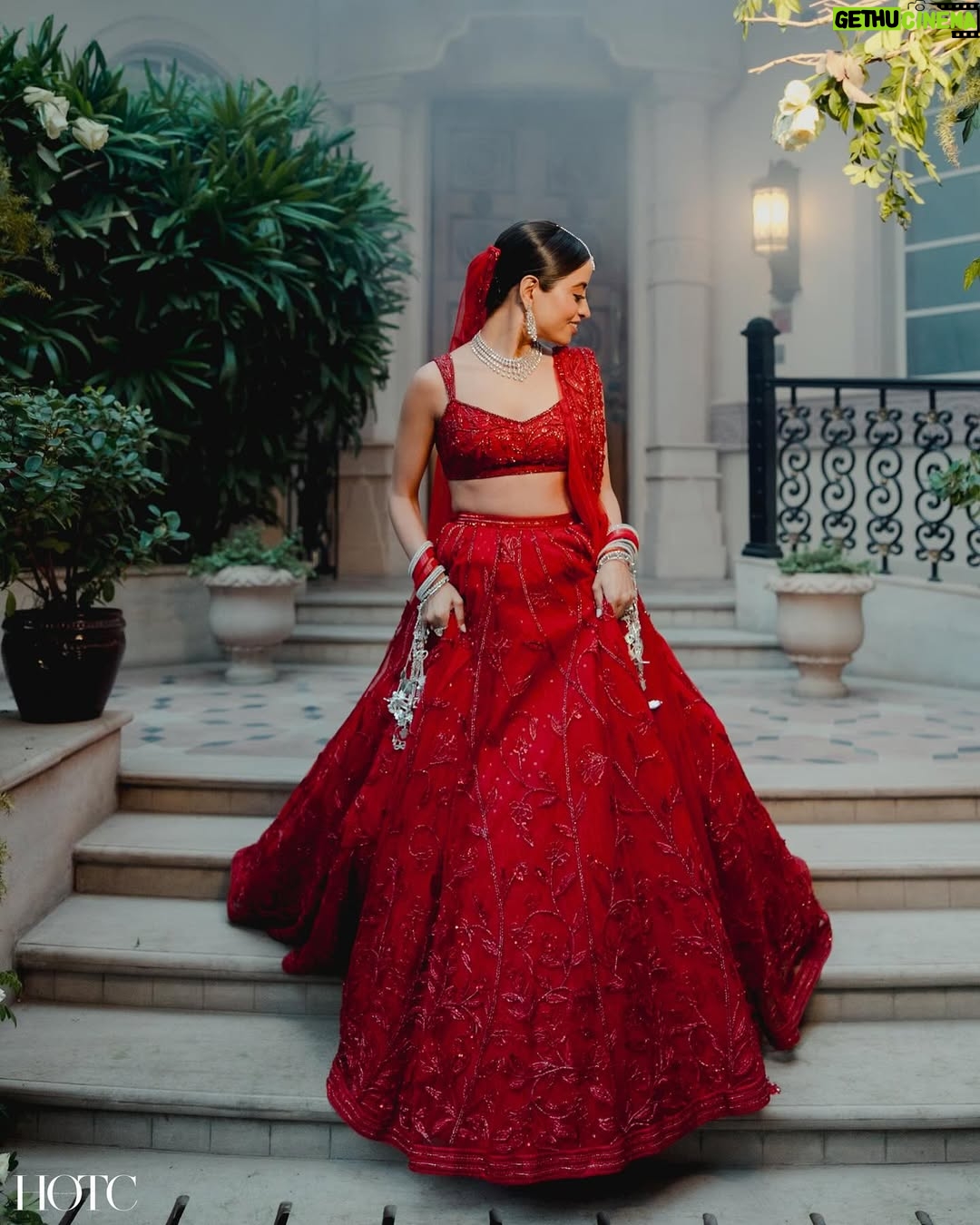 Sunaina Khera - 70.9K Likes - Kuch toh hai tujhse raabta♥️

On 19th November, I finally became a ‘Sunaina Khera’ bride♥️