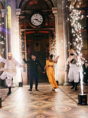 Sunaina Khera Instagram - A cross cultural celebration to remember 🥹💛
Ipshita chose our yellow silk satin sari for her sangeet afterparty at her Indian-Lebanese wedding in Porto, Portugal.
The sweetest part? @ipshitak and @ribal.saroufim tied the knot on the same date they started dating,10 years ago.✨
Photography: @afonsocastella @luisakiota
Makeup: @tomperdigao
Location: @palaciodabolsa