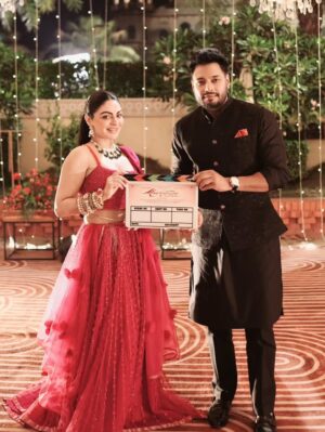 Sunaina Khera Instagram - Directly from the sets of Madhaniyan, Neeru Bajwa in our pink 3D flower lehenga🥹🩷