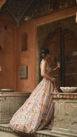 Sunaina Khera Instagram - This outfit is basically the fashion equivalent of an arranged marriage that worked out.
The blouse wasn’t made for this skirt. The skirt wasn’t made for this blouse. They came from two completely different looks. But in a last minute styling scramble, we put them together and suddenly it all made sense.
From “not sure about either” to “how is this not a set?”
Honestly, some pieces are just meant to find each other.♥️
Photography: @psyba._ @virangna.dhillon
Makeup: @meerabhandarimakeovers
Jewellery: @conscious_carat
Location: @thepadmaajaipur