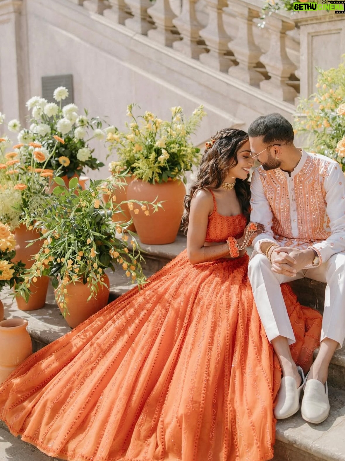 Sunaina Khera - 3.7K Likes - Ravina, a Sunaina Khera bride🍊🧡

Photographed by @amritphotography ✨