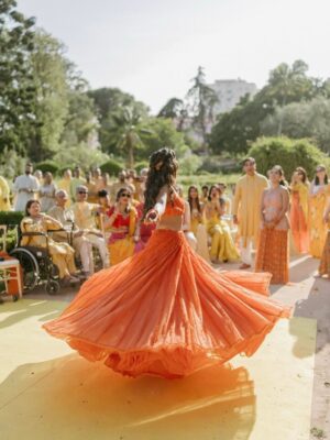 Sunaina Khera Instagram - Ravina, a Sunaina Khera bride🍊🧡
Photographed by @amritphotography ✨