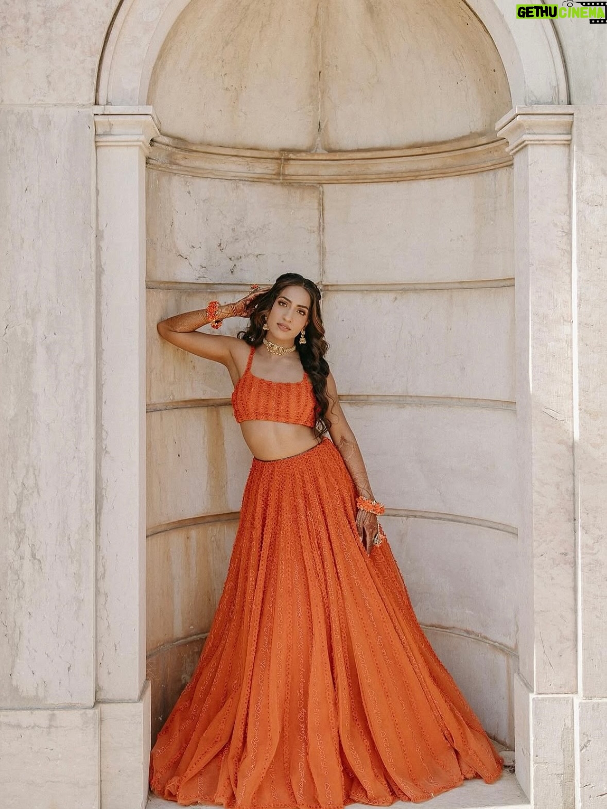 Sunaina Khera - 3.7K Likes - Ravina, a Sunaina Khera bride🍊🧡

Photographed by @amritphotography ✨