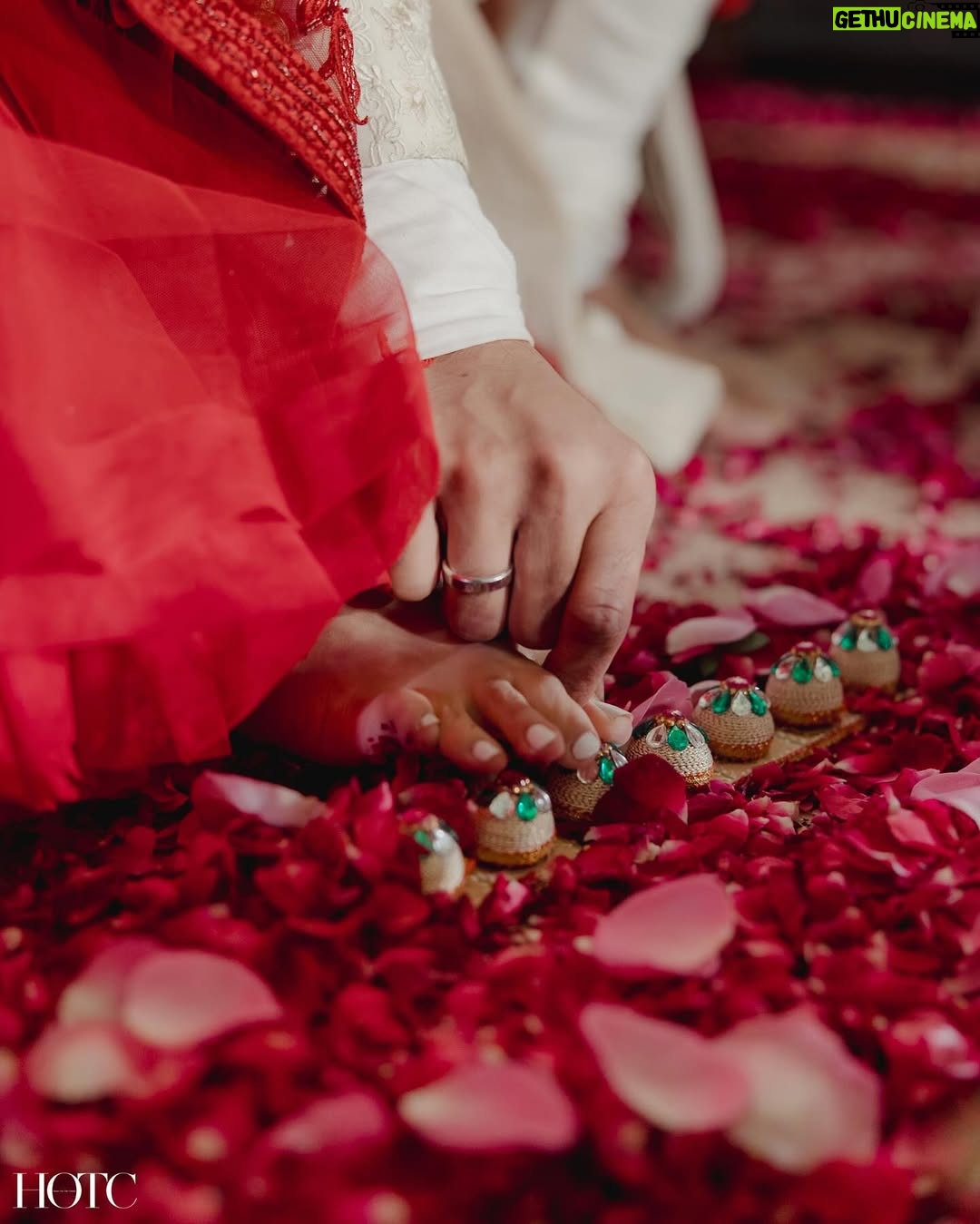 Sunaina Khera - 70.9K Likes - Kuch toh hai tujhse raabta♥️

On 19th November, I finally became a ‘Sunaina Khera’ bride♥️