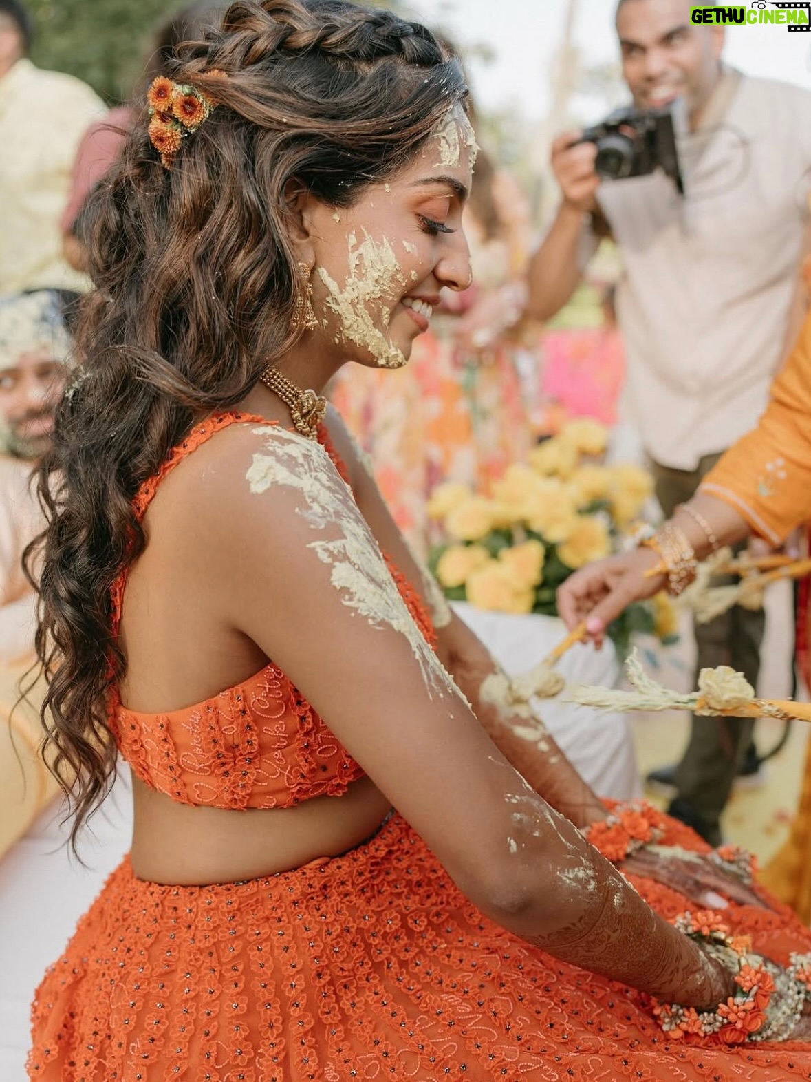 Sunaina Khera - 3.7K Likes - Ravina, a Sunaina Khera bride🍊🧡

Photographed by @amritphotography ✨
