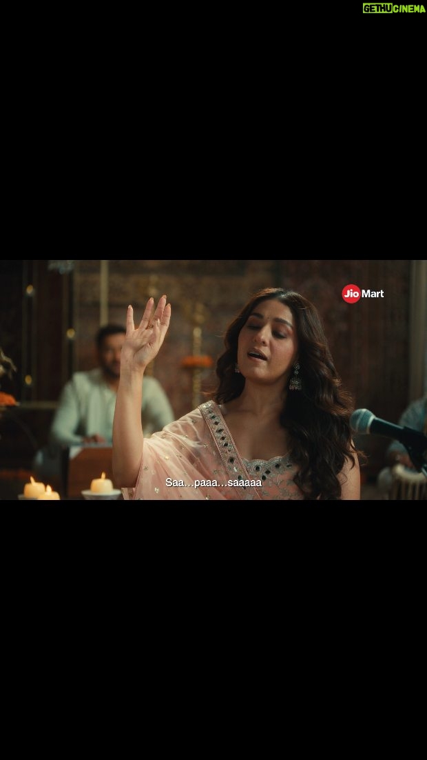 Sunidhi Chauhan - 104.3K Likes - JioMart ke JioUtsav ki range dekh kar iss desi girl ka jhoome jiya re 🎶 
This festive season, get dhaasu deals, dhamakedaar range, aur dhana-dhan Quick delivery on everything you need from mobiles to makeup, gifts to sweets, and more. 

Kyonki India Chahe Aur…

#JioMart #JioUtsav #KyonkiIndiaChaheAur#QuickDelivery #Deals #BestDeals #Range #Festiveoffers #Diwalioffers