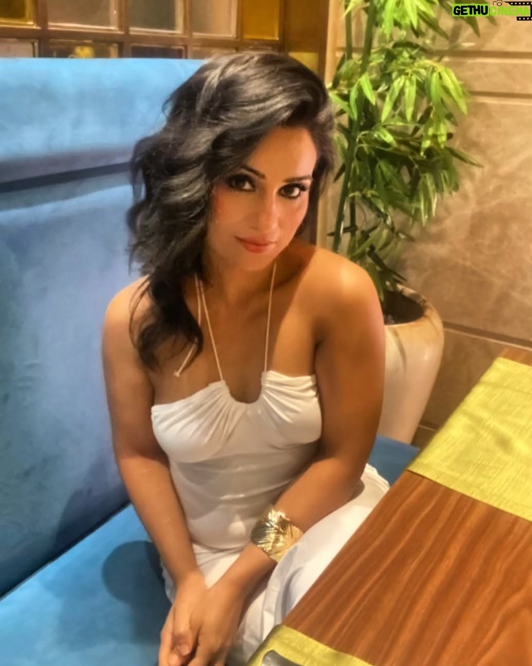 Sunita Trakroo - 3 Likes - Random❤️

Well Good morning everyone🙏

#sunitatrakroo #divafinalist #googlesearchsunitatrakroo