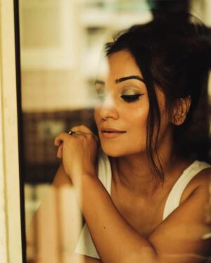 Sunita Trakroo Instagram - Tried to make my hair and got this look✨

#sunitatrakroo #googlesearchsunitatrakroo #instagood
