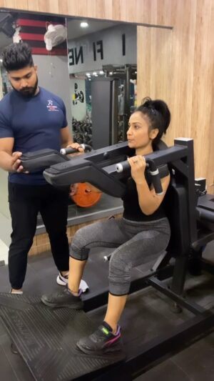 Sunita Trakroo Instagram - Its done🏋️‍♀️

#sunitatrakroo #gymmotivation #gymlifestyle #divafinalistsunitatrakroo #instagood