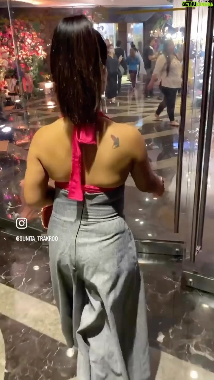 Sunita Trakroo - 3 Likes - Replay💃

#sunitatrakroo #divafinalistsunitatrakroo #instagood