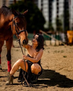Sunita Trakroo Instagram - 🐎
@karanarang
@coloursbeautysalonacademy
#sunitatrakroo #instagood #instagram #picoftheday #instamood
