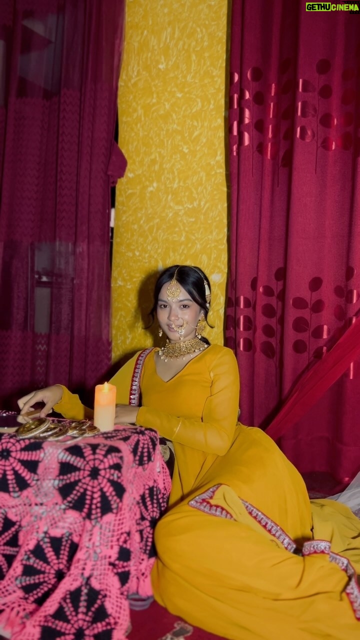 Supriya Chhetri - 757 Likes - 🧡 wearing: @kabita_boutique_  #heramandi