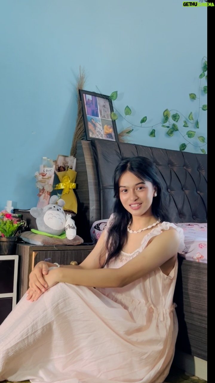 Supriya Chhetri - 3 Likes - @sunsilk.np #SunsilkShampoo #SunsilkNepal #MyHairsBFF #SunsilkOilBlends #SmoothHair #FrizzFreeHair #Rosemaryshampoo #Rosemaryoil #Arganoil 
 
(Hair care, rosemary, argan oil, shiny hair, smooth hair, frizz control, healthy hair, frizz-free hair, lightweight shampoo, smooth hair product)