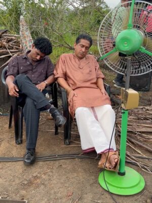 Surabhi Lakshmi Instagram - അങ്ങ് വാനകോണിൽ. .....
മിന്നി നിന്നൊരമ്പിളി 🧿❤️
@armthemovie @sujithnambiar_thiyarath @jithin_laal 📸 @afsal_.3578
#location
#armthemovie #surabhilakkshmi