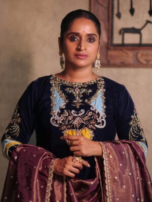 Surabhi Lakshmi Instagram - One year Of ARM ๐งฟ
Costume @_omikha_
Make-up & hair @amal_ajithkumar
Photography :@toms_g_ottaplavan @redcarpet_photographer
Accessories @pureallure.in
#ARMtheMOVIE #anguvaanakonilu #memories