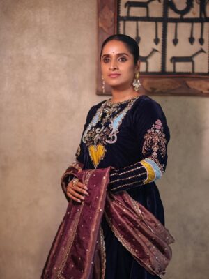 Surabhi Lakshmi Instagram - One year Of ARM ๐งฟ
Costume @_omikha_
Make-up & hair @amal_ajithkumar
Photography :@toms_g_ottaplavan @redcarpet_photographer
Accessories @pureallure.in
#ARMtheMOVIE #anguvaanakonilu #memories