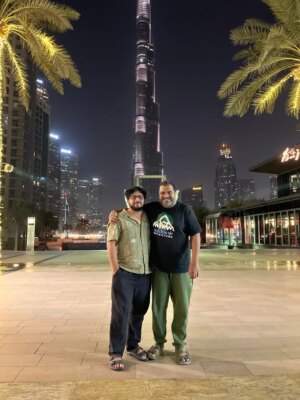Surabhi Lakshmi Instagram - Pillars don't always stand tall - they lift you higher ๐งฟ๐ค๐งฟ
@vinod.kumar____
@dileeshpothan
@thomas.joe_
@magicif_
#friendship #magicif #uaelife #burjugalifa_dubai_mall