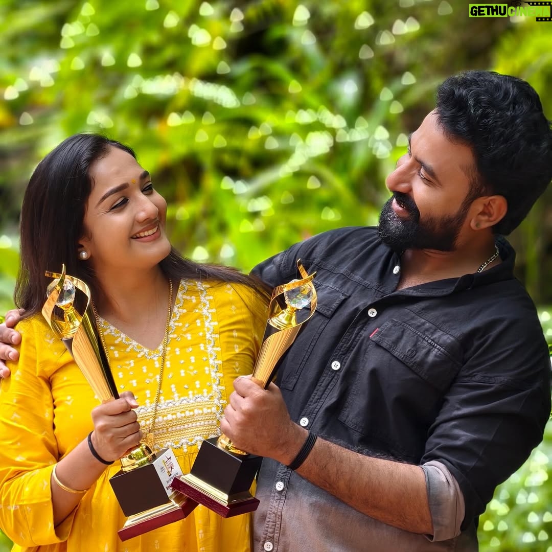 Surabhi Santosh - 20K Likes - Our chemistry has touched the audience and this award is the proof of that ✨
But this is not just about us; This is a result of something more.. it’s the scriptwriters vision, the director’s perfection, the DOP’s skill, the producer’s  generosity and the audience’s love and encouragement that pushes us to give our best♥️
Thank you to our star team and @milestone for this award. This will push us to continue giving our all to Vikram and Veda and make magic on screen 🥰✨