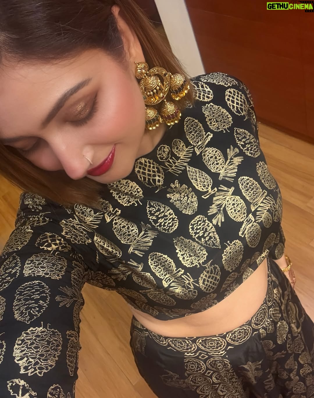Surilie Gautam - 3 Likes - 🖤