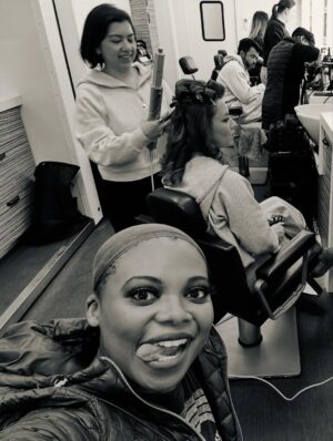 Susan Heyward Instagram - That’s a wrap on @theboystv (and prolly 🇺🇸)!

Random pics of an insanely purposeful village.

Team work makes the dream work from cast, crew, executives, creatives, staff and FANS!

Beaming a million megawatts of gratitude and excitement to go out with a bang (maybe just like 🇺🇸😬).

See you in szn 🖐🏾