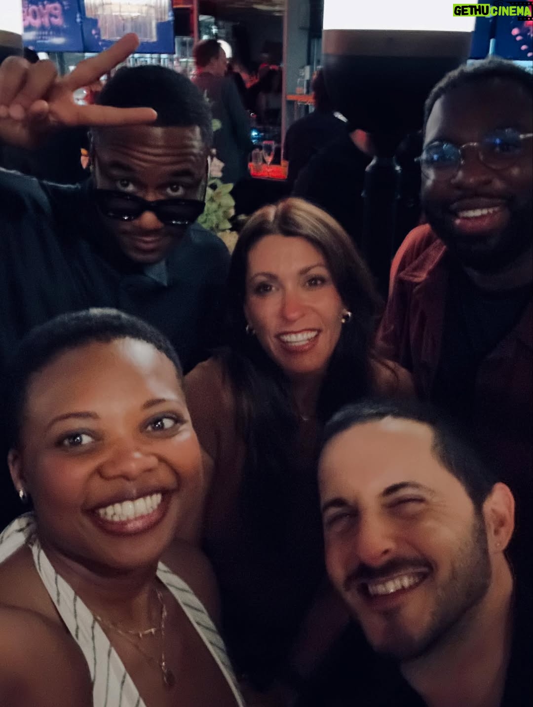 Susan Heyward - 23.7K Likes - That’s a wrap on @theboystv (and prolly 🇺🇸)!

Random pics of an insanely purposeful village.

Team work makes the dream work from cast, crew, executives, creatives, staff and FANS!

Beaming a million megawatts of gratitude and excitement to go out with a bang (maybe just like 🇺🇸😬).

See you in szn 🖐🏾