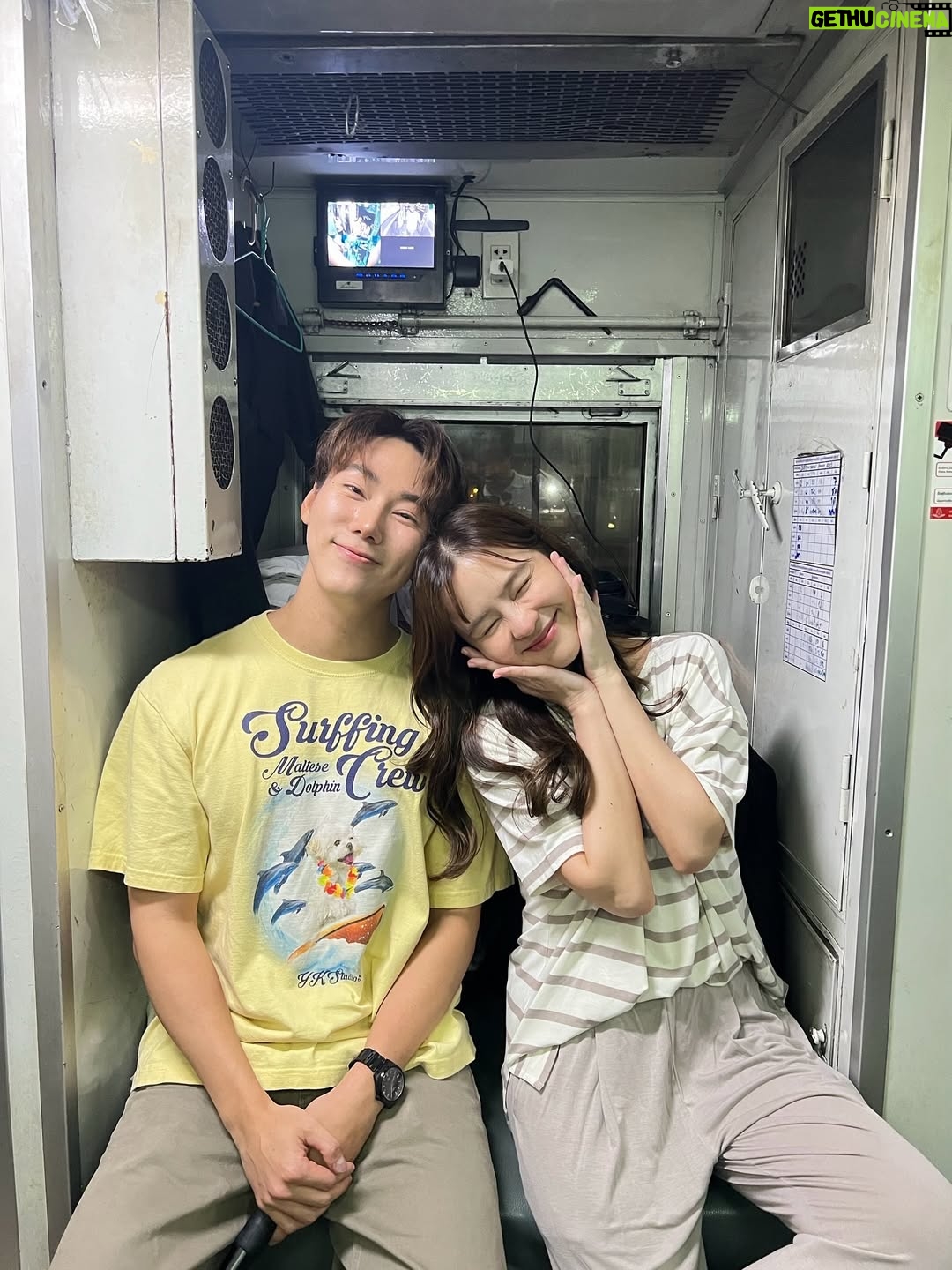 Sushar Manaying - 42.8K Likes - ผ่านทุกด่านเลย ขอบคุณเฉียงที่พาพี่ไปเที่ยวน้าา 
สนุกมาก🤍🍃อย่าลืมไปดูกันนะ:)

#เอาguกลับบ้าน