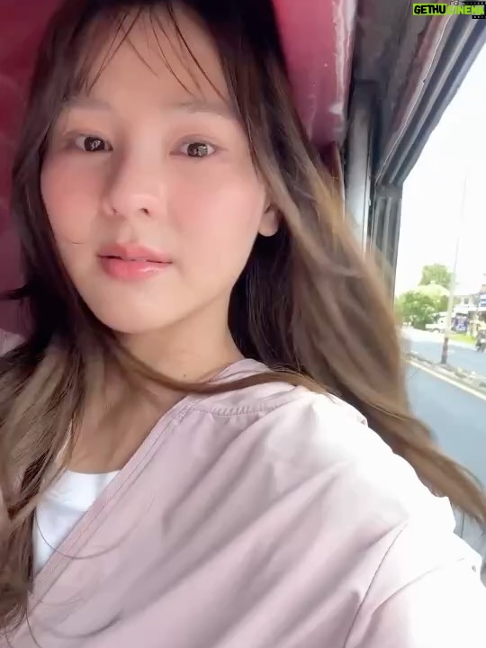 Sushar Manaying - 42.8K Likes - ผ่านทุกด่านเลย ขอบคุณเฉียงที่พาพี่ไปเที่ยวน้าา 
สนุกมาก🤍🍃อย่าลืมไปดูกันนะ:)

#เอาguกลับบ้าน