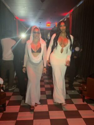 Suzi Instagram - mini dump from last night at @bronxandbanco featuring some of my fav ppl 🥹❣️
captured by @marv.shotit 🫶🏽
styled by @junikdesigner