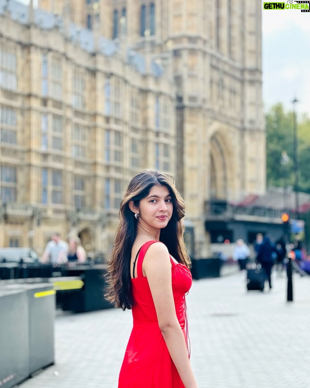 Swaksha - 14.5K Likes - London, you have my heart💌
. 
.
.
.
#london #uk #bigben #instagram #instagood #explorepage #explore #trending #londonlife #picoftheday #viral #travel #vacation