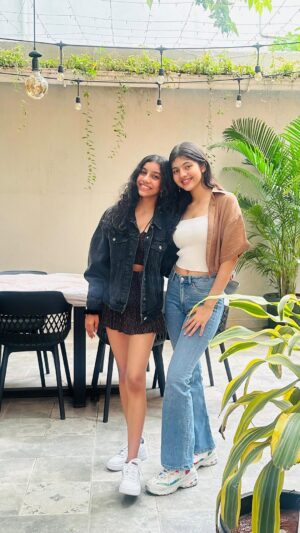 Swaksha Instagram - Chaleya♥️
.
. @gehna.bhuva
.
.
#trending #trendingreels #chaleya #srk #shahrukhkhan #jawan #nayanthara #reelsinstagram #reels #explorepage #explore #reelitfeelit #viral #hindisongs #instareels #instagram