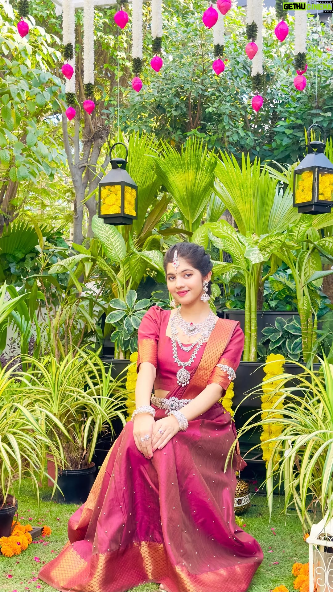Swaksha - 27.6K Likes - Starlight to daylight✨ Wait for the transition💗
.
.
.
.
.
.
#trendingreels #trending #transition #foryoupage #fyp #explorepage #explore #reels #reelsinstagram #instagram #instagood #transitionreels #viralreels #viral #telugusongs #reelsindia #trendingsongs