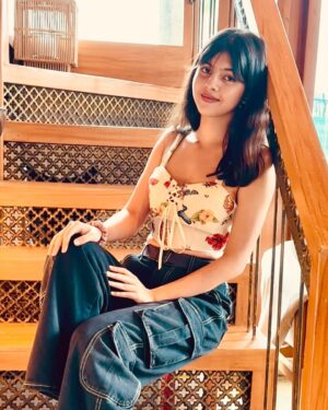 Swaksha Instagram - 🫶🏻
@bastianmumbai 
.
.
.
#bastian #explorepage #explore #pic #pose #viral #viralpost #restaurant #lovefood #instagram #instagood #instadaily #fashionmodel #fashionmodel