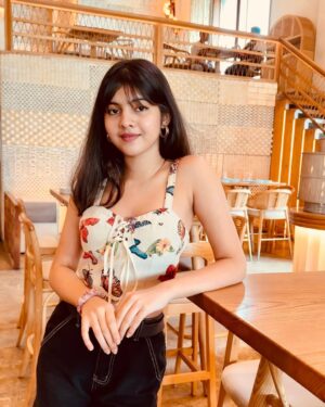 Swaksha Instagram - 🫶🏻
@bastianmumbai 
.
.
.
#bastian #explorepage #explore #pic #pose #viral #viralpost #restaurant #lovefood #instagram #instagood #instadaily #fashionmodel #fashionmodel