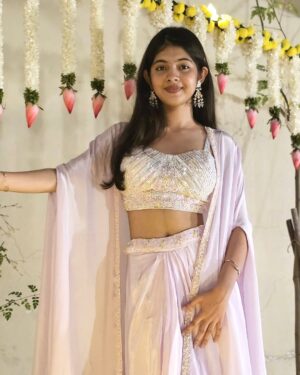 Swaksha Instagram - Serving Gulabi looks this Diwali🥰🪔
.
.
.
.
#diwali #diwalivibes #diwali2024 #traditional #festival #festive #explore #explorepage #instagood #instagram #viral #lehenga #oufit #ootd #pink