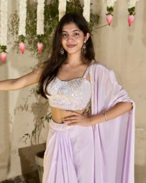 Swaksha Instagram - Serving Gulabi looks this Diwali🥰🪔
.
.
.
.
#diwali #diwalivibes #diwali2024 #traditional #festival #festive #explore #explorepage #instagood #instagram #viral #lehenga #oufit #ootd #pink