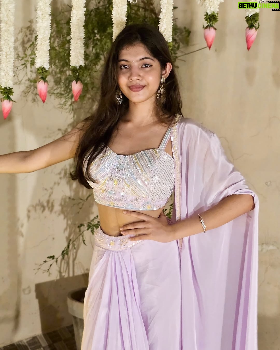 Swaksha - 37.6K Likes - Serving Gulabi looks this Diwali🥰🪔
.
.
.
.
#diwali #diwalivibes #diwali2024 #traditional #festival #festive #explore #explorepage #instagood #instagram #viral #lehenga #oufit #ootd #pink