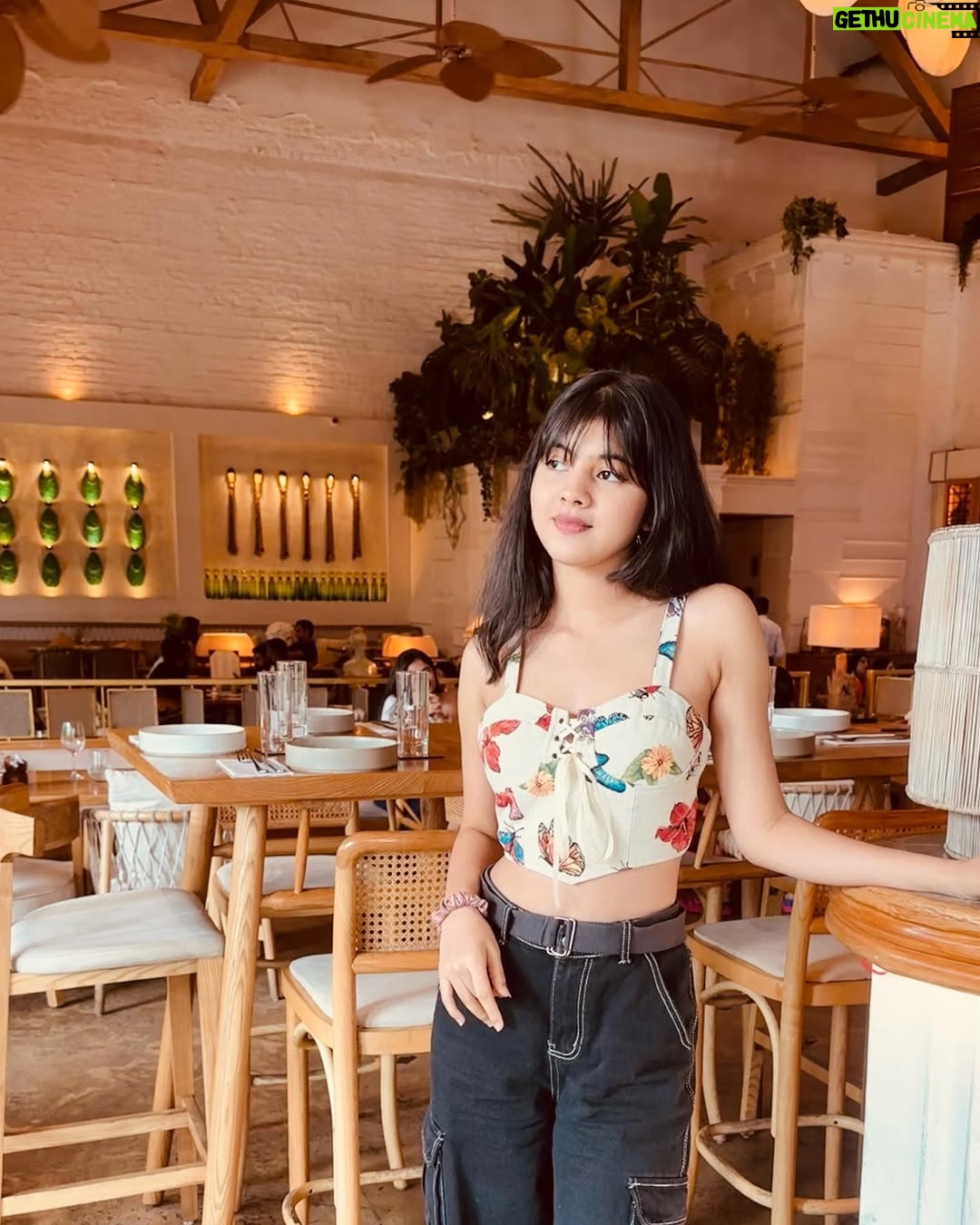 Swaksha - 11.9K Likes - 🫶🏻
@bastianmumbai 
.
.
.
#bastian #explorepage #explore #pic #pose #viral #viralpost #restaurant #lovefood #instagram #instagood #instadaily #fashionmodel #fashionmodel