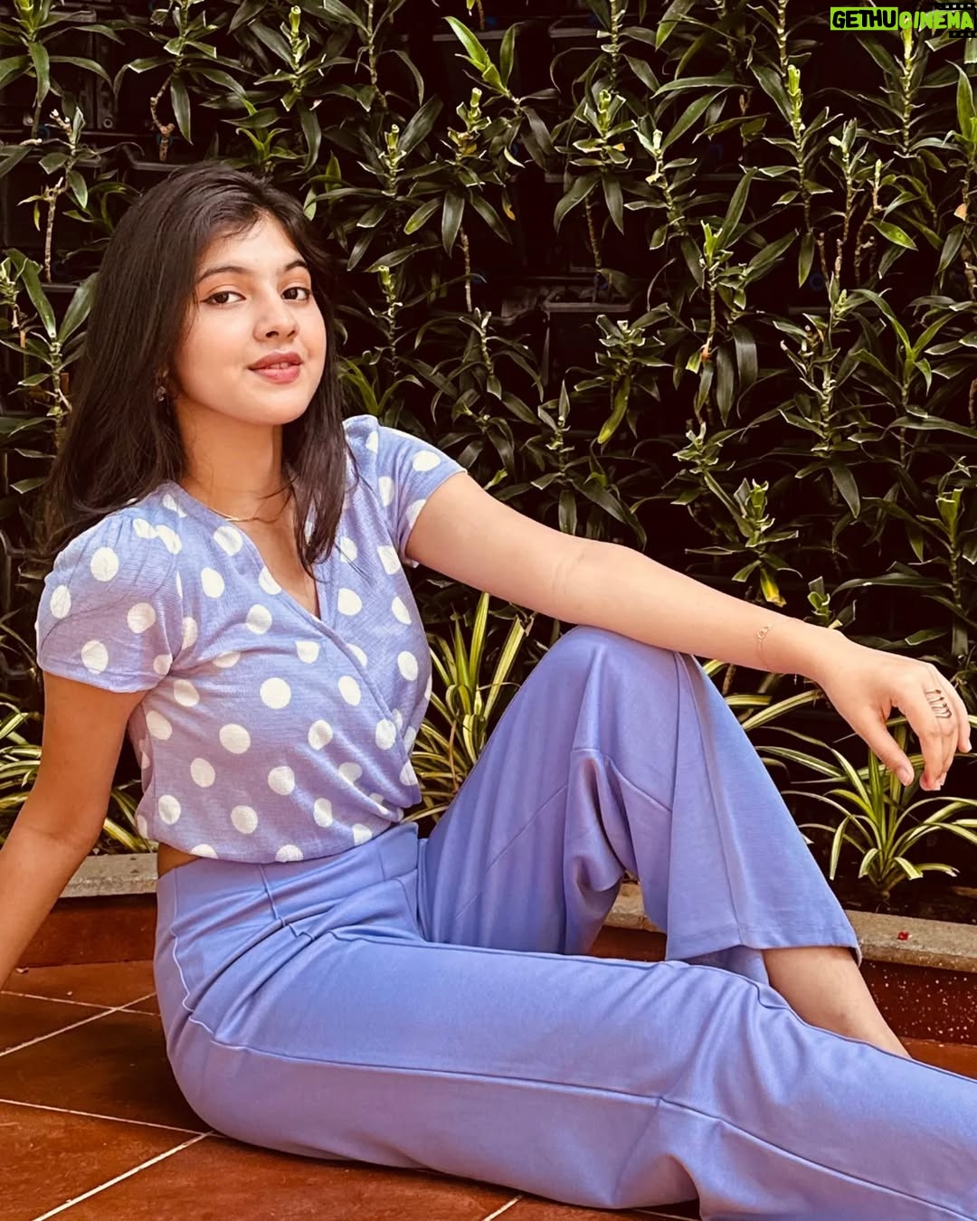 Swaksha - 12.7K Likes - Pics I sent my mom this week💜😚
.
.
.
.
.
#trending #picoftheday #shootdiaries #shooting #explore #explorepage #fyp #instagood #instagram #picture #viral #outift