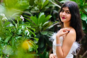 Swaksha Instagram - Confidence is my style.. what’s yours?🤍
.
.
#picoftheday #explorepage #explore #viral #viralpost #photoshoot #shootdiaries #birthdaygirl #birthdayshoot #outdoorshoot #modelshoot #model