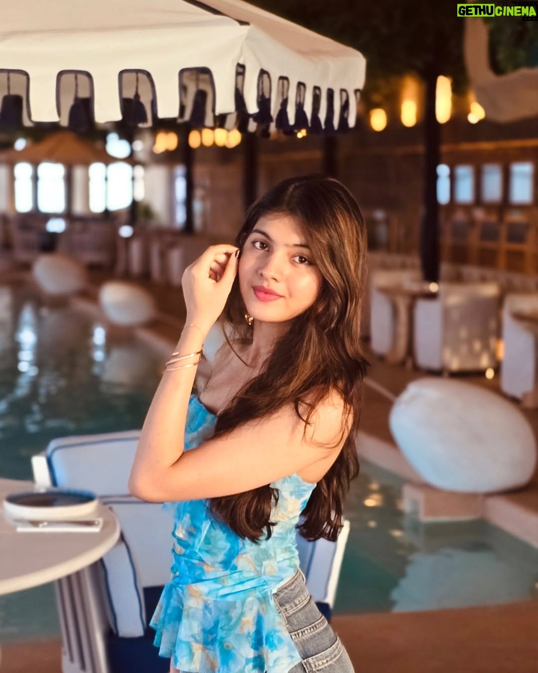 Swaksha - 12.7K Likes - Magical and marvellous evenings🪄✨
.
.
.
.
.
#bastian #bastianmumbai #explorepage #explore #picture #sunset #sunkissed #fyp #foryoupage #mumbai #restaurant #food