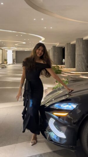 Swaksha Instagram - Ofc I had to do this trend with my bestie🖤😋
.
.
.
.
.
#trending #explore #explorepage #instagram #fyp #reelsinstagram #foryoupage #viral #car #reels #spanish #cars