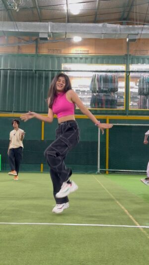 Swaksha Instagram - True stories♥️ special appearance by @isshehzaankhan !
.
.
.
.
.
#trending #trendingreels #reelsinstagram #reels #reelitfeelit #truestories #apdhillon #instagram #explore #explorepage #dancer #dance #danceworkshop #workshop #viral #shehzaankhan