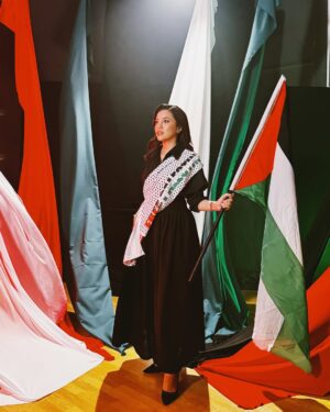 Sweet Qismina Instagram - Sudah 365hari. 
Jangan pernah lupa mereka 🇵🇸
Lupa sehari, bangkit semula.
#SalamDariMalaysia
