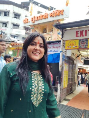 Sweeti Mishra Instagram - 🕉🔱🙏Jay Maa
.
.
.
#mumbadevi #🔱 #sweetymishra12_ #💕 #☀️