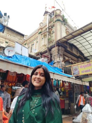 Sweeti Mishra Instagram - 🕉🔱🙏Jay Maa
.
.
.
#mumbadevi #🔱 #sweetymishra12_ #💕 #☀️
