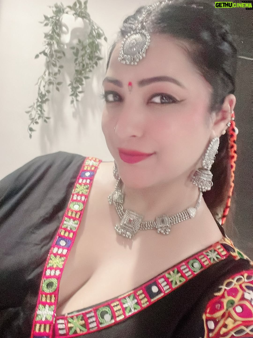 Sweety Chhabra - 30.3K Likes - Good morning dosto ❤️#happyashtami #blessed #🧿 #jaimatadi #garbavibes #garbaoutfit
